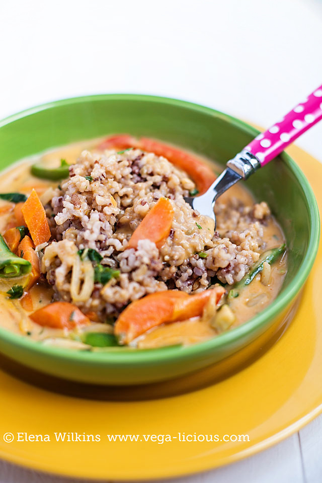 15 Minute Vegetable Thai Coconut Curry | Vegalicious